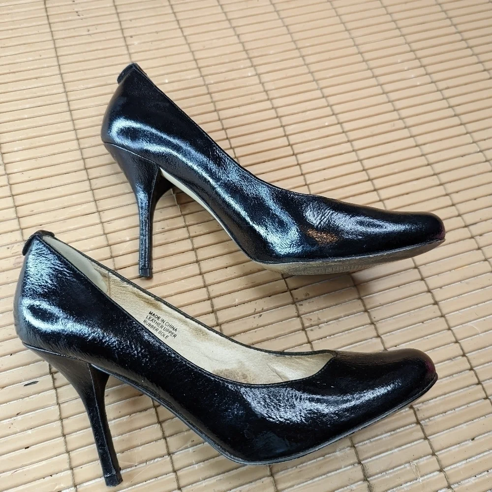 Michael Kors women's sz 7.5M classic 4
